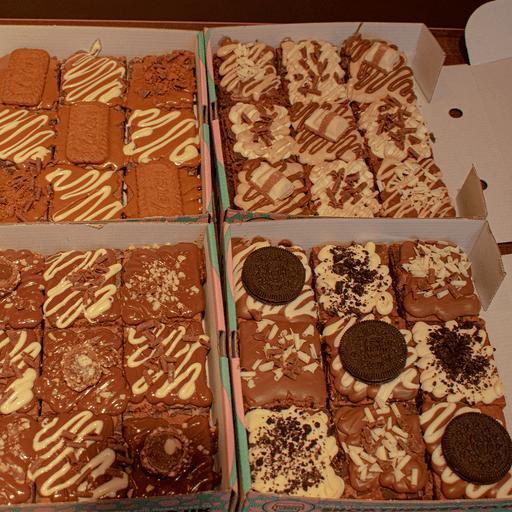 Tubbees Bakery 9 Slab Brownie Box, 9 Different Brownie Pieces, Serves 9, Biscoff, Nutella, Oreo, Bueno Variations