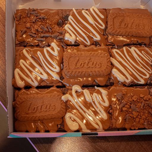 Tubbees Bakery 9 Slab Brownie Box, 9 Different Brownie Pieces, Serves 9, Biscoff, Nutella, Oreo, Bueno Variations